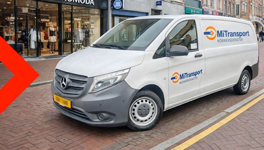 Een bestelauto is een wagen die ingericht voor het voervoer van goederen